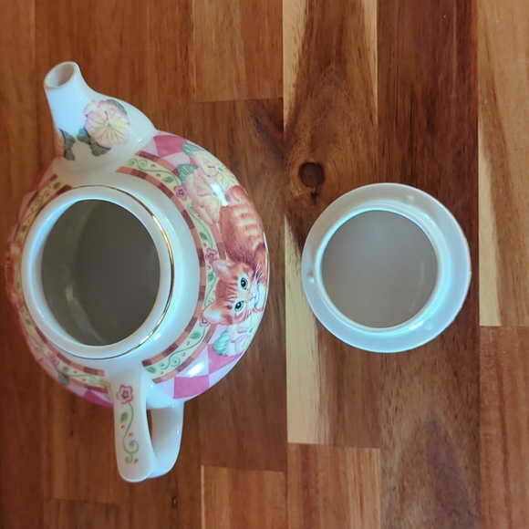 Andrea by Sadek The Meow Collection Cute Cat Teapot - Picture 4 of 6